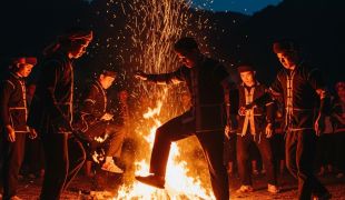 La cérémonie du saut du feu à Hoàng Su Phì – Rituel sacré du peuple Dao et tourisme culturel